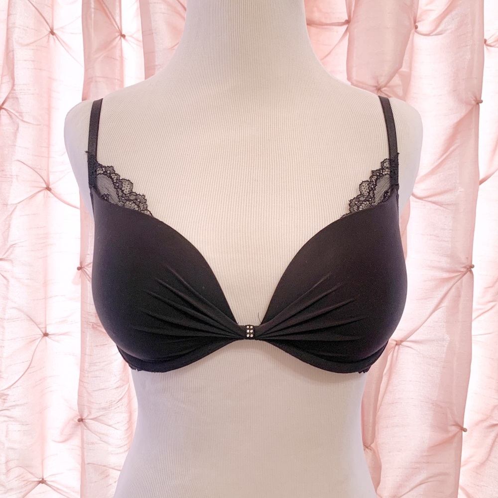 Victoria’s Secret Padded Demi Bra 32D